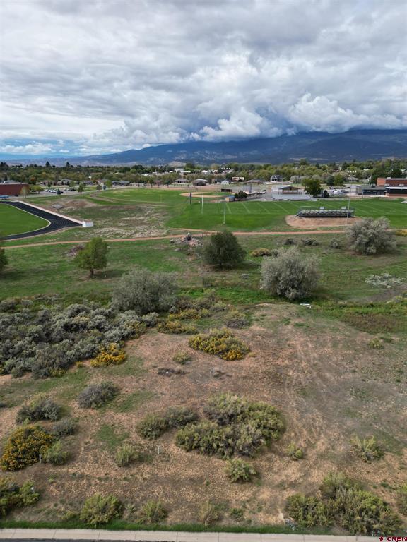 730 Se Pinyon Street Property Photo 8