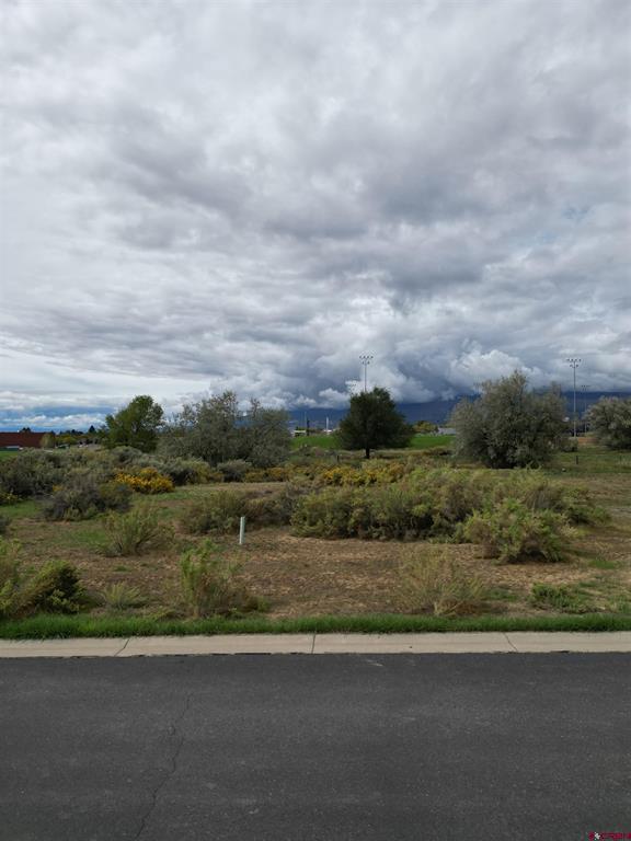 730 Se Pinyon Street Property Photo 13