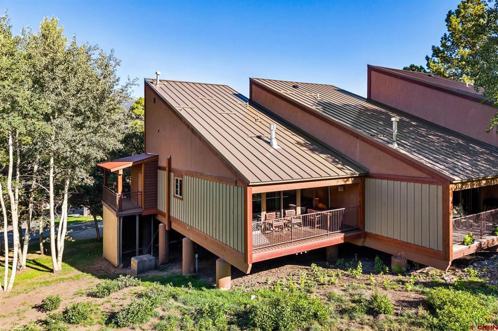 365 S Tamarron Drive Property Photo 2