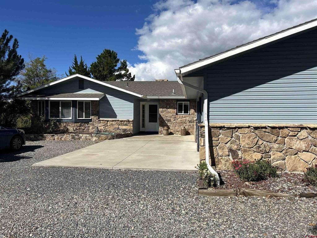 16417 Cottonwood Drive Property Photo 1