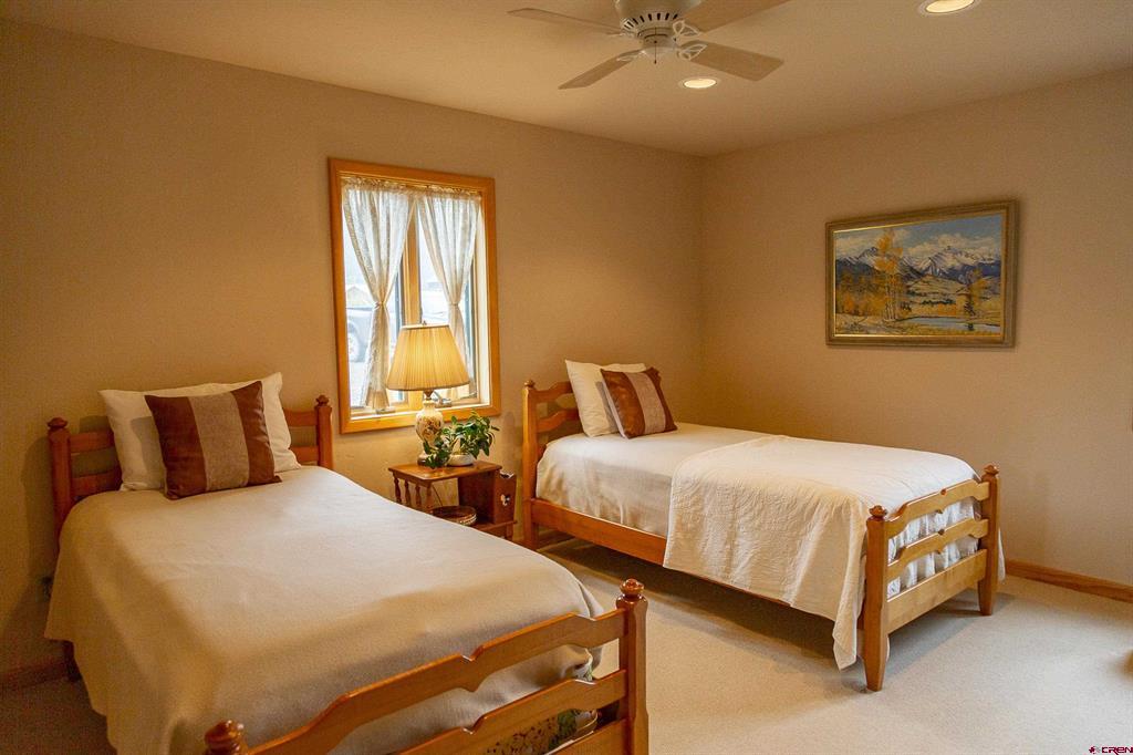 215 Aspen Drive Property Photo 17
