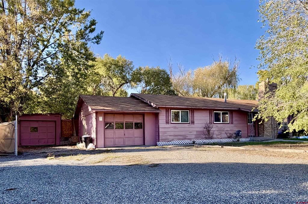14211 Highway 65 Property Photo 1