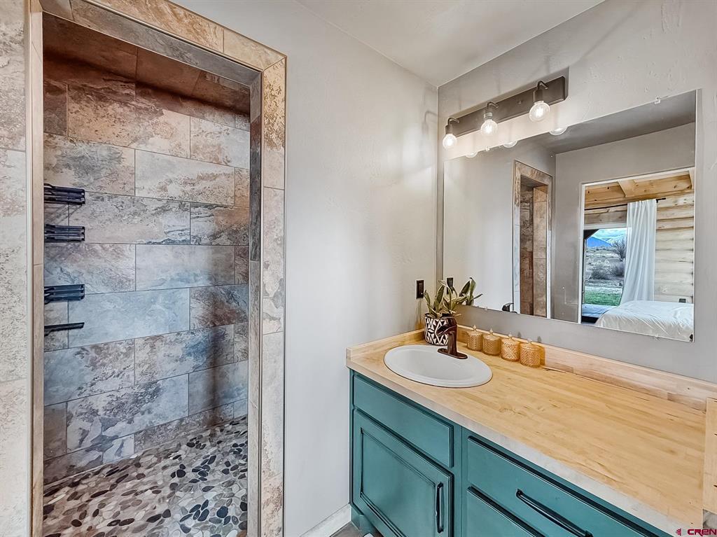 5280 3400 Road Property Photo 20