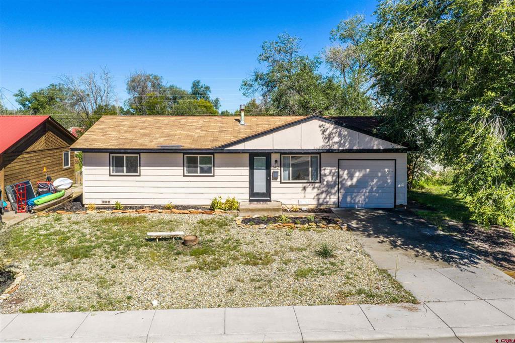 840 Brookside Drive Property Photo 1