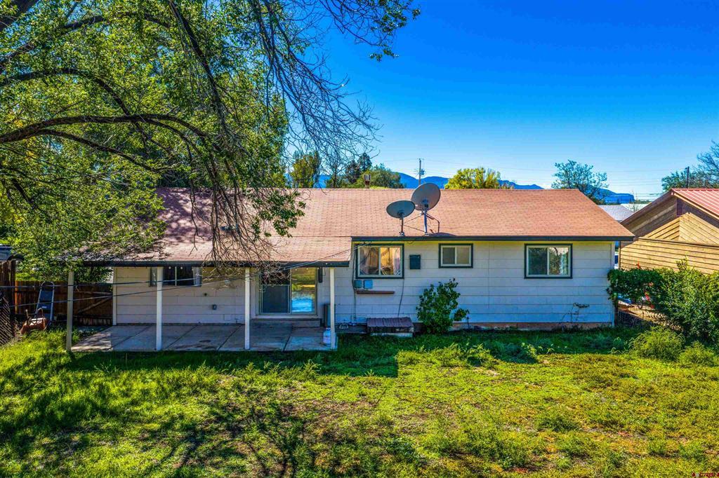840 Brookside Drive Property Photo 3
