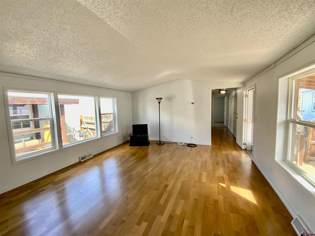1215 W New York Avenue Property Photo 7