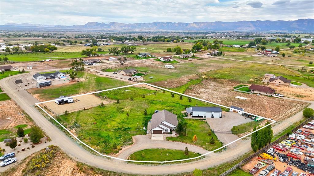 12336 Road 23.25 Loop Property Photo 2