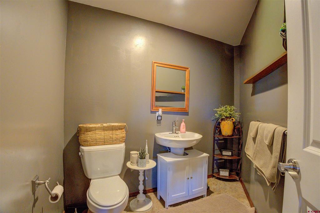 12336 Road 23.25 Loop Property Photo 5