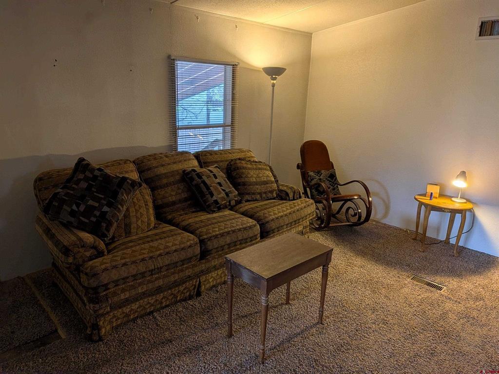 440 Denver Avenue Property Photo 3