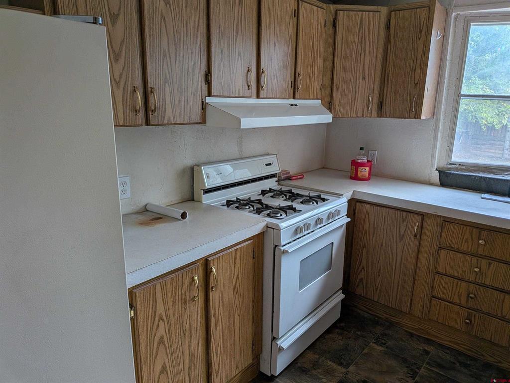 440 Denver Avenue Property Photo 7