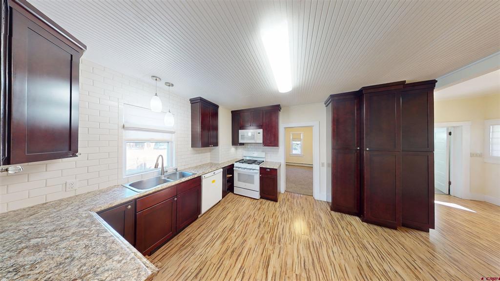 1707 Sickles Street Property Photo 5