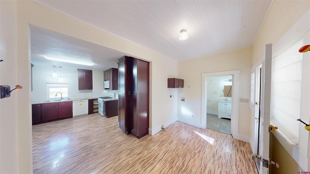 1707 Sickles Street Property Photo 9