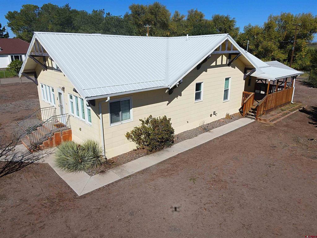 1707 Sickles Street Property Photo 25