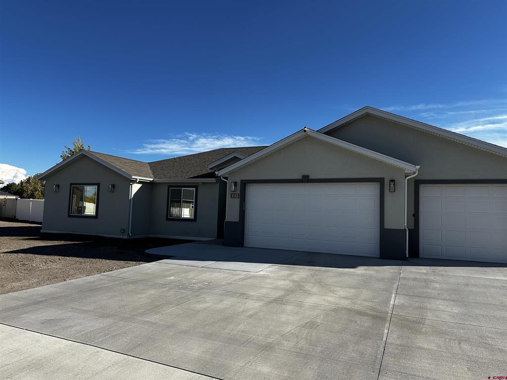 1112 Riverbend Court Property Photo 1