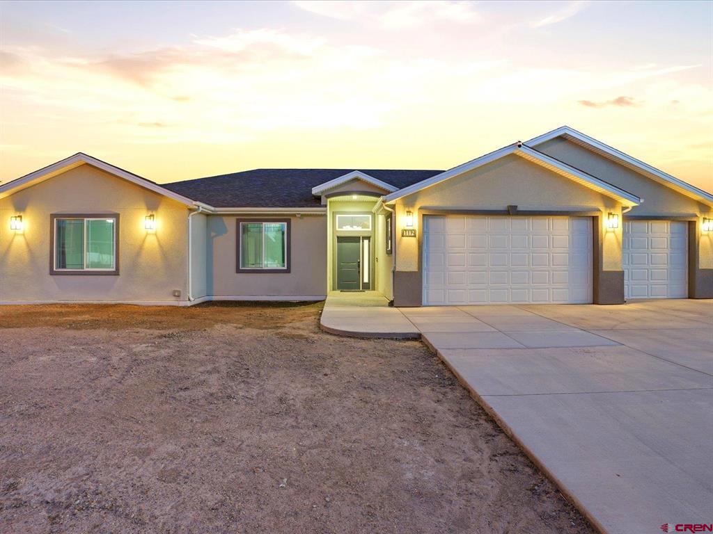1112 Riverbend Court Property Photo 1