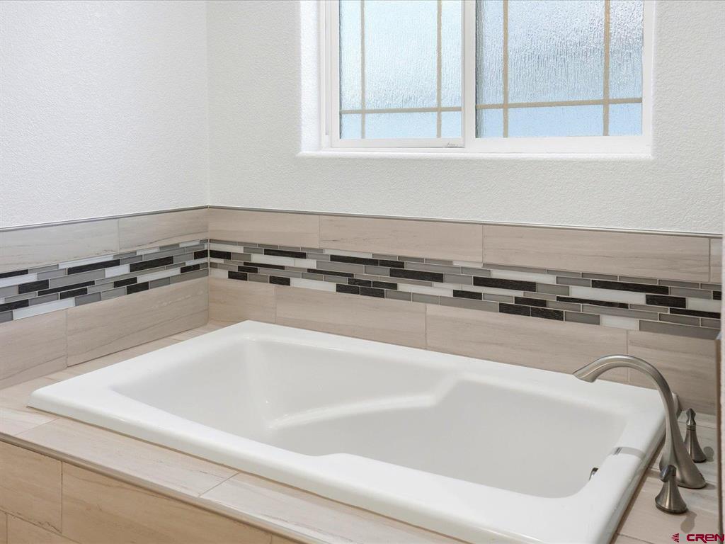 1112 Riverbend Court Property Photo 31