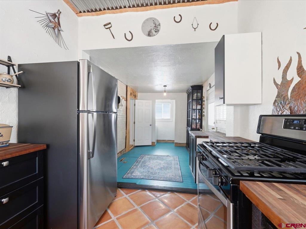 560 Howard Street Property Photo 10