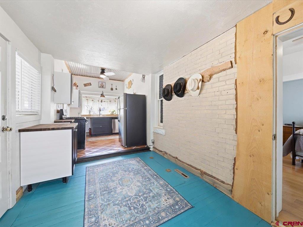 560 Howard Street Property Photo 29