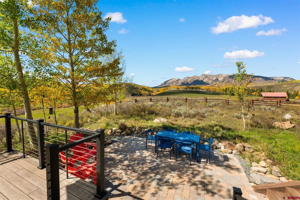 215 Zuni Trail Property Photo 14