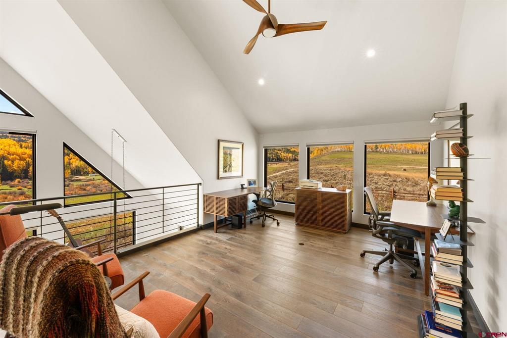 215 Zuni Trail Property Photo 24