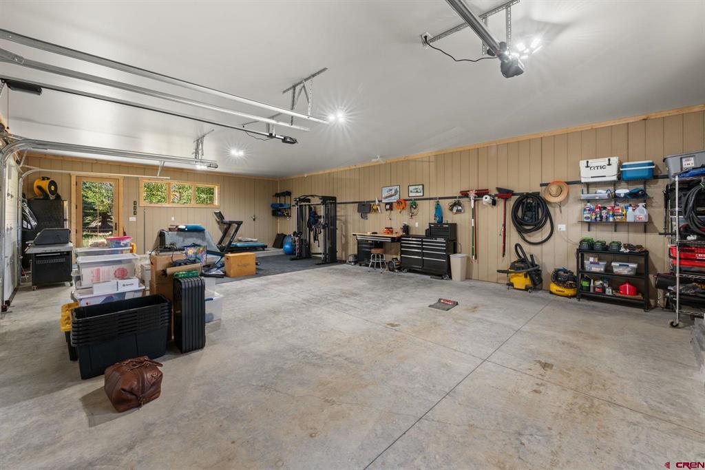 215 Zuni Trail Property Photo 44