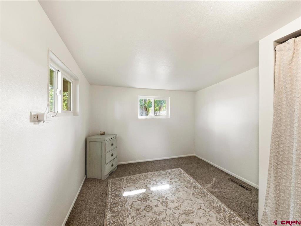 718 S Church Avenue Property Photo 10