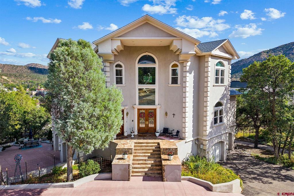 10 Falcon Way Property Photo 1