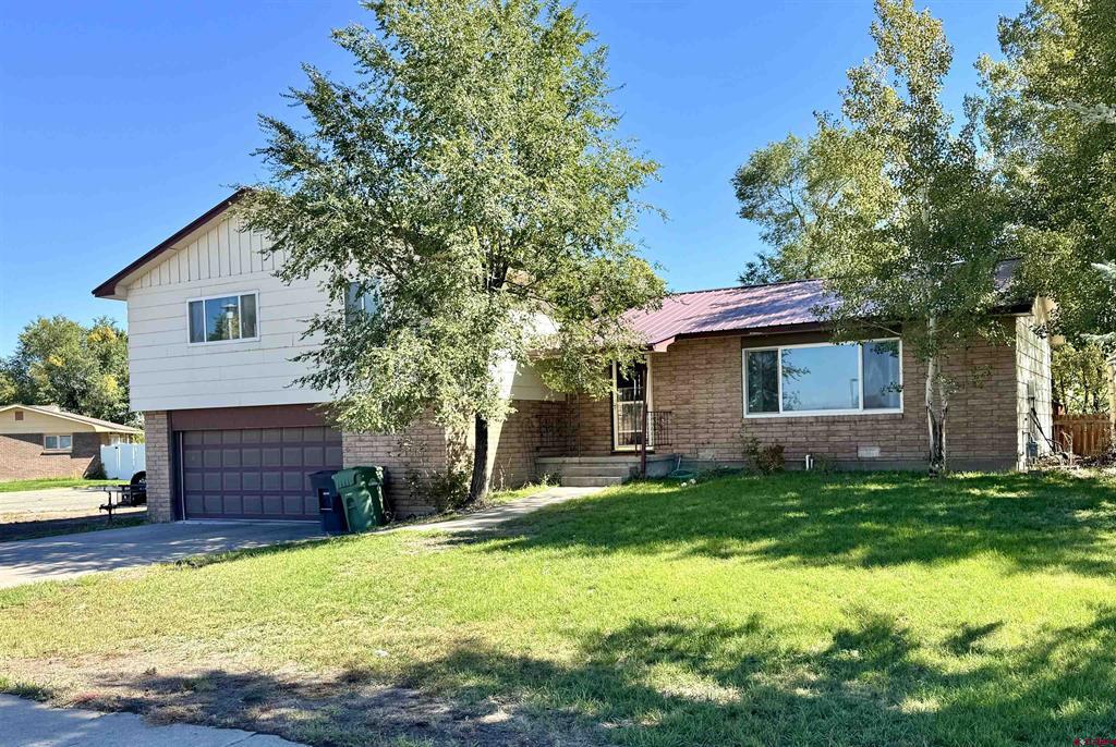 816 Weber Drive Property Photo 1