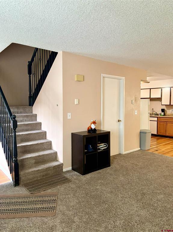 740 N Cascade Avenue Property Photo 6