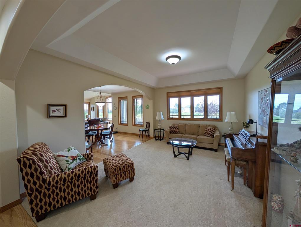 434 Cobble Creek Drive Property Photo 5
