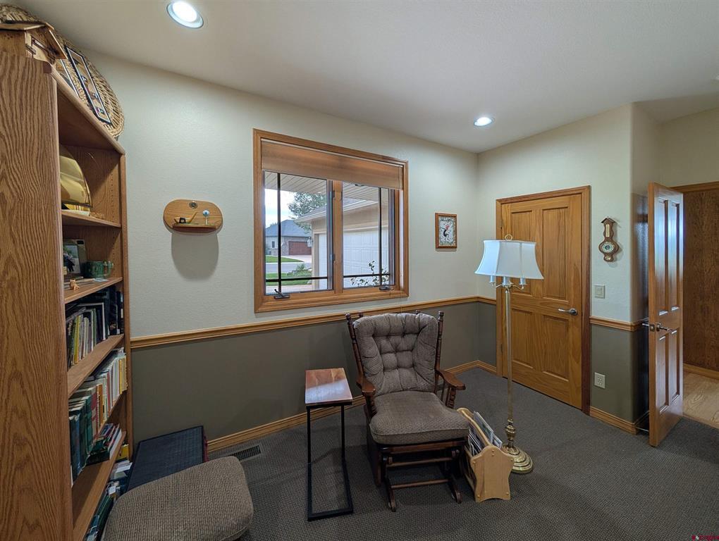 434 Cobble Creek Drive Property Photo 16
