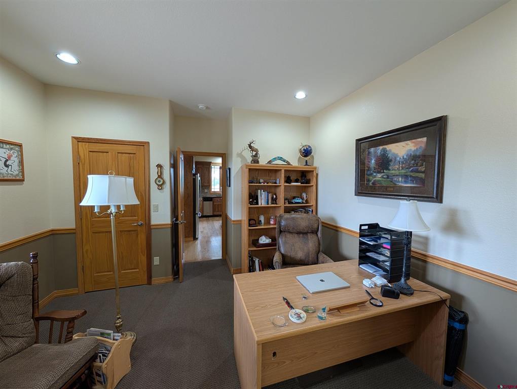 434 Cobble Creek Drive Property Photo 17