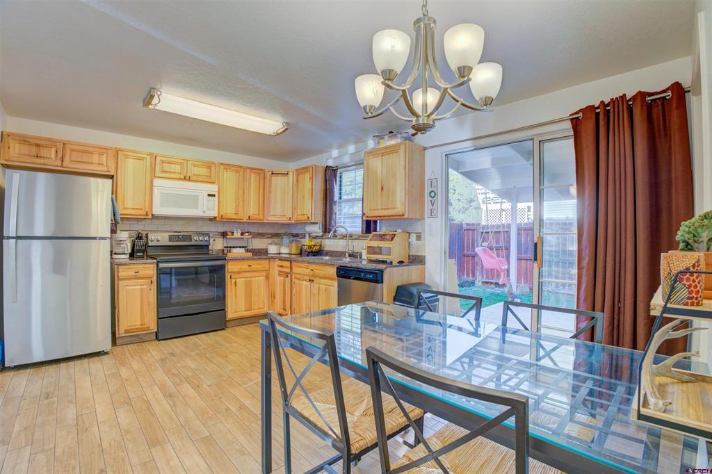 520 W 6th Street Property Photo 7