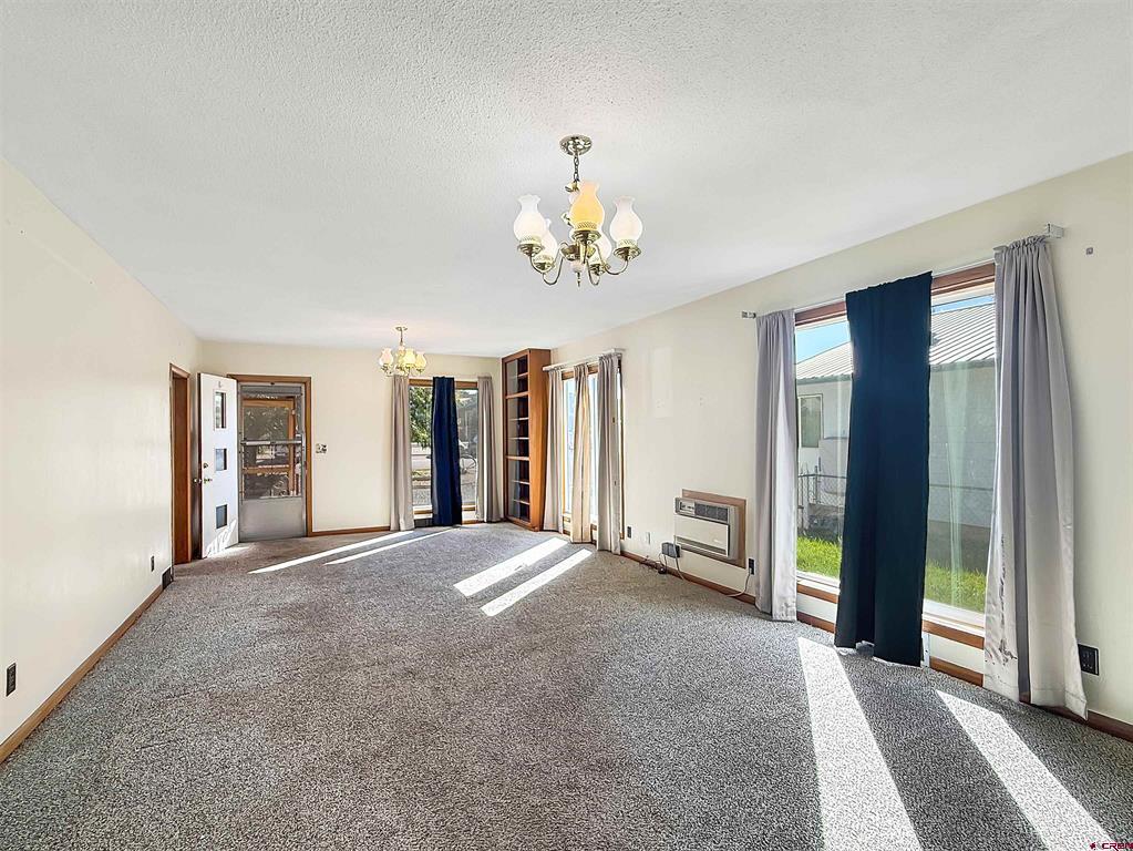 917 Grand Street Property Photo 3