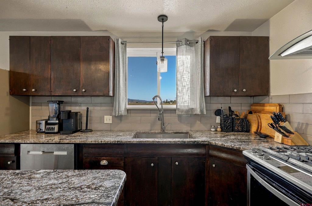 1022 W County Rd 6 N Property Photo 13