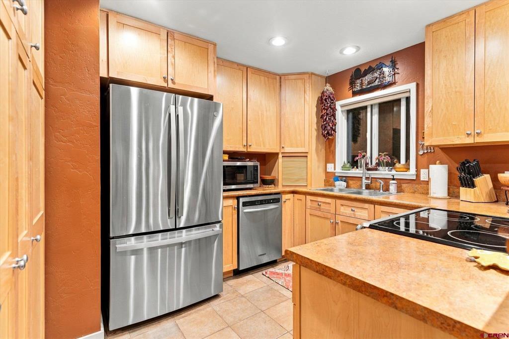 403 Spring Creek Drive Property Photo 11