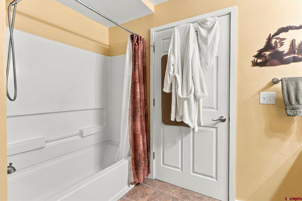 403 Spring Creek Drive Property Photo 23