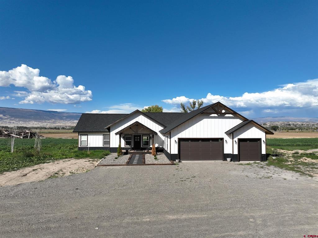 18755 H Road Property Photo 1