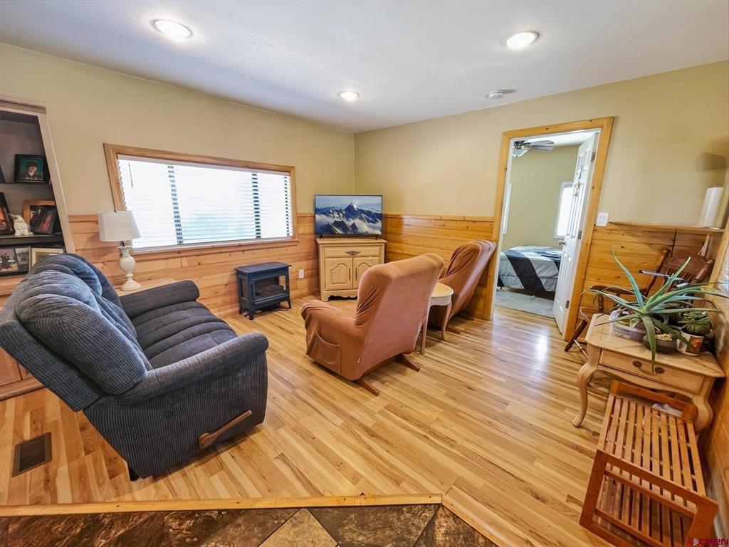 310 Knob Hill Circle Drive Property Photo 3
