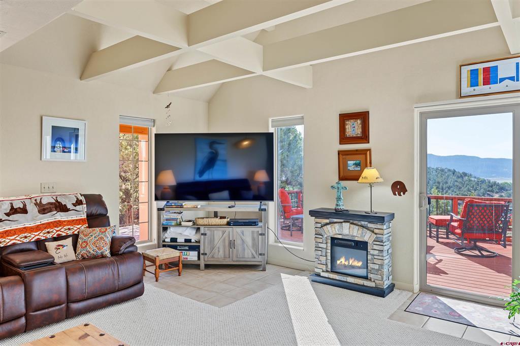 61 Easy Drive Property Photo 4