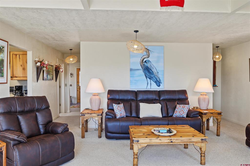 61 Easy Drive Property Photo 5