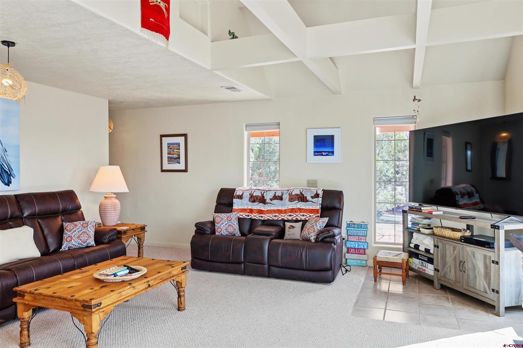 61 Easy Drive Property Photo 6