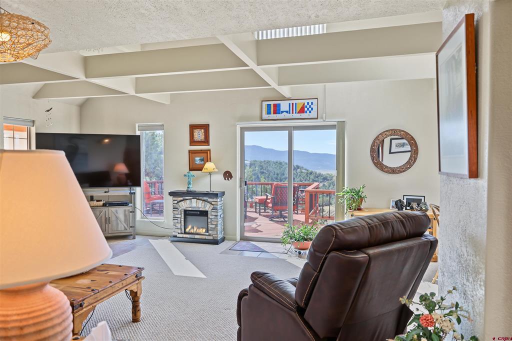 61 Easy Drive Property Photo 7