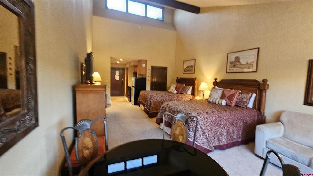 314 N Tamarron Drive Property Photo 2