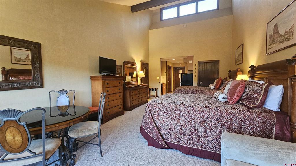 314 N Tamarron Drive Property Photo 15