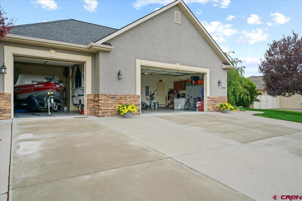 1709 American Way Property Photo 31