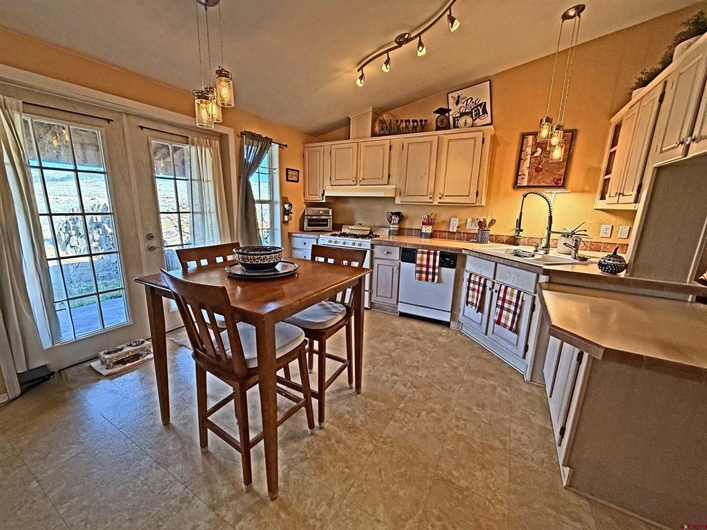 690 County Rd 66 Property Photo 12