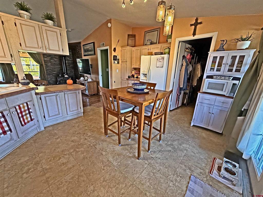 690 County Rd 66 Property Photo 14