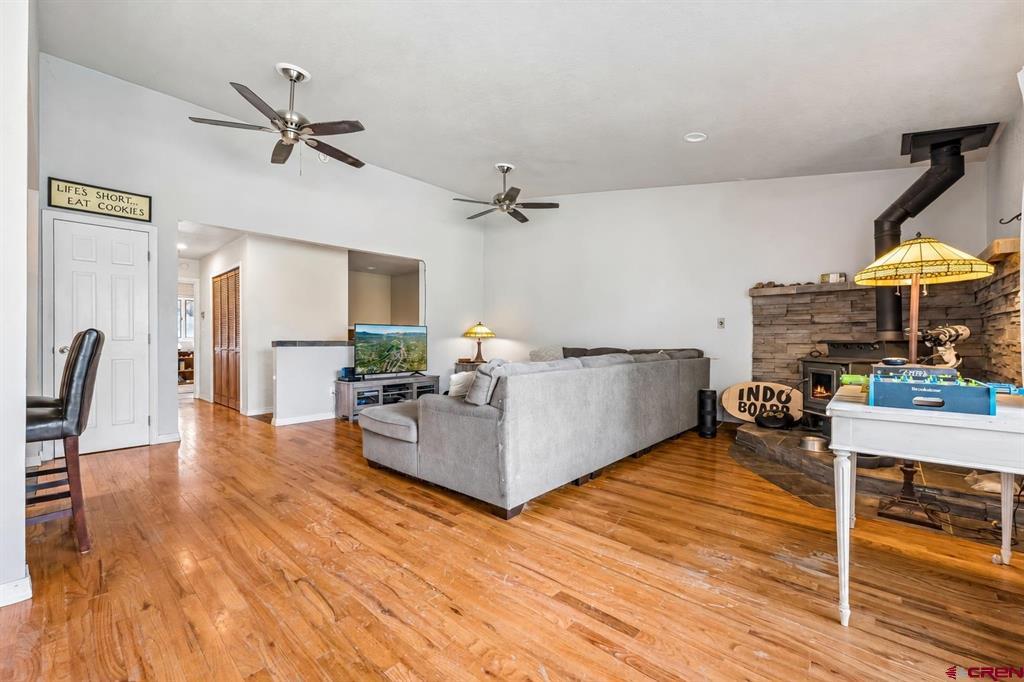 243 Pine Ridge Loop Property Photo 3