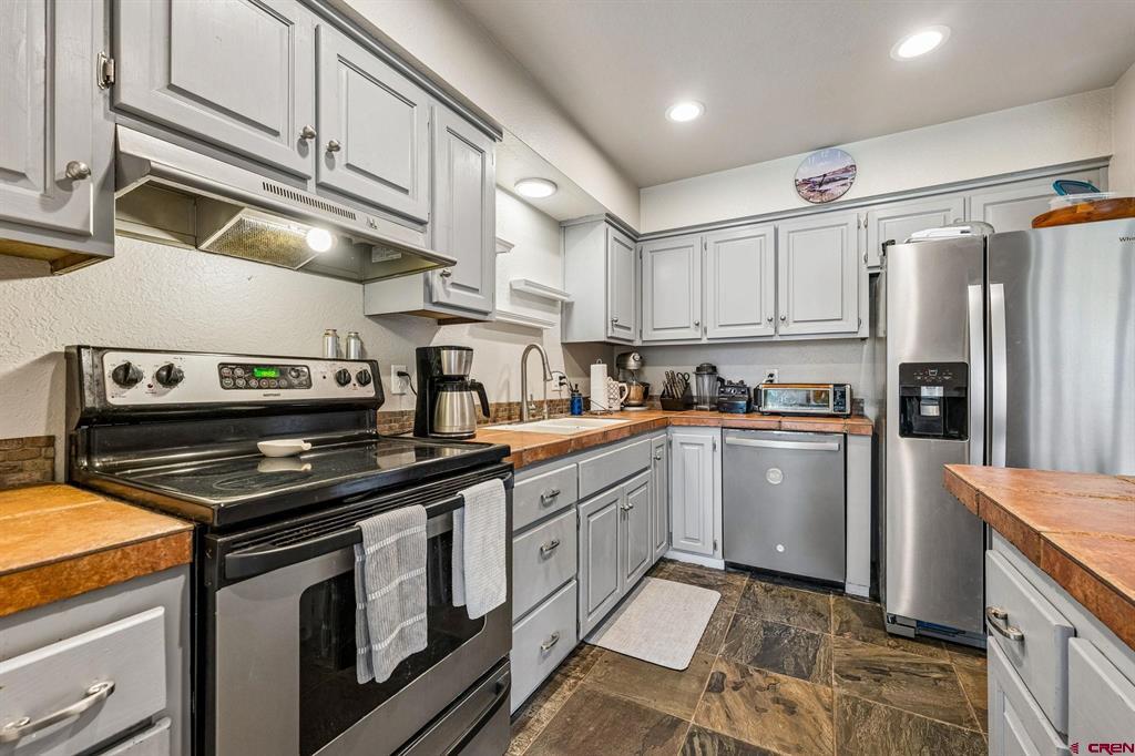 243 Pine Ridge Loop Property Photo 8
